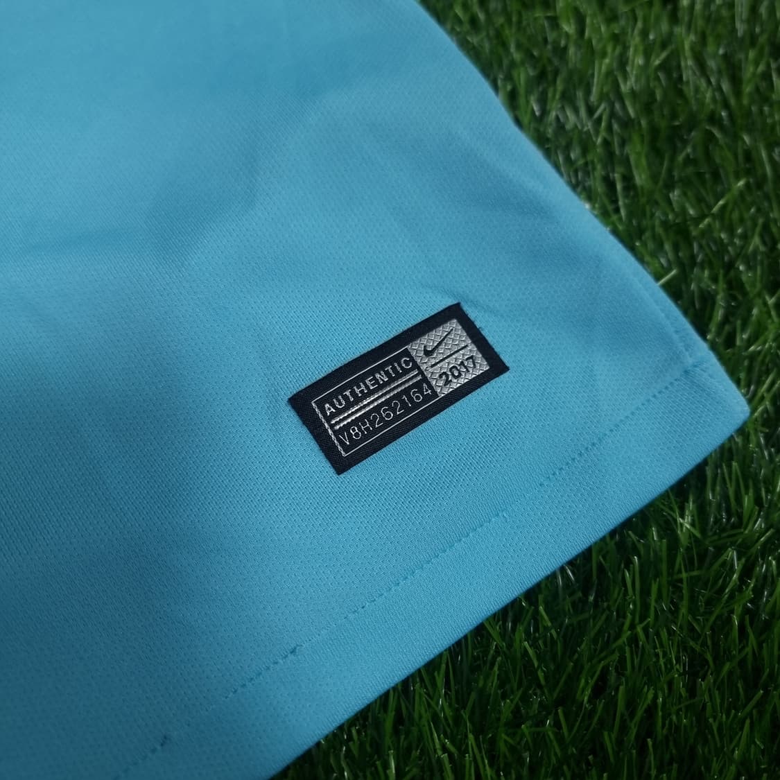 17-18시즌 바르셀로나 어웨이 유니폼 #10 메시 상품이미지9