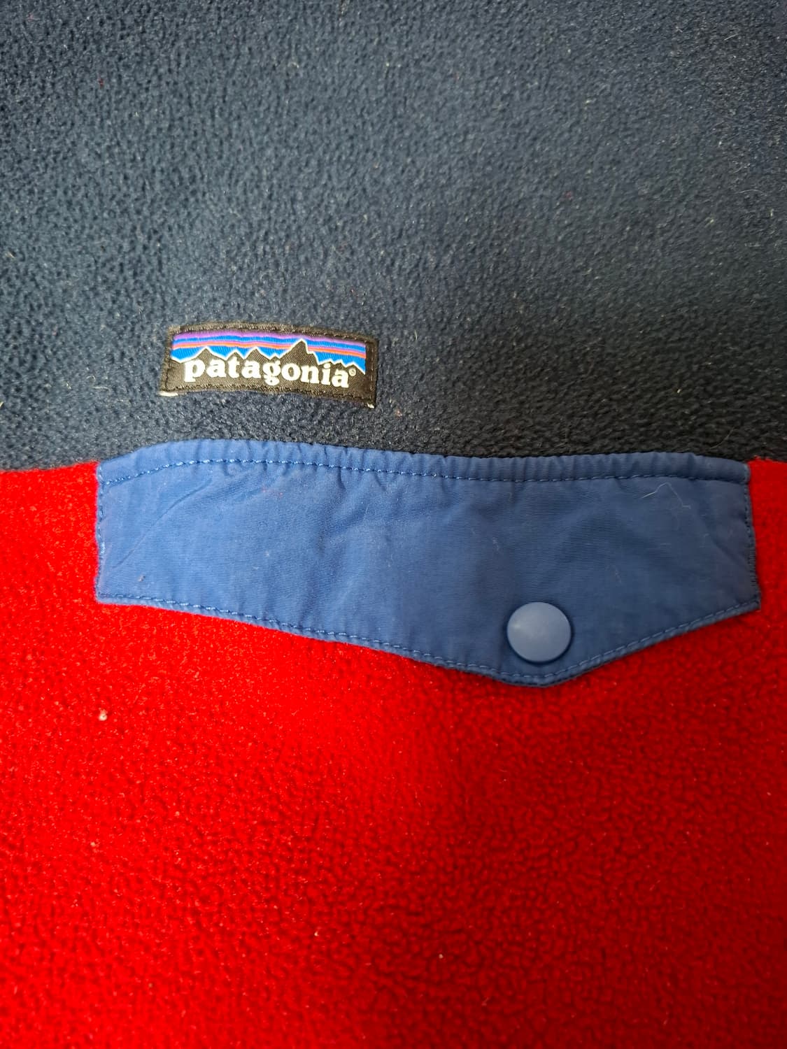 L 파타고니아 신칠라 플리스 풀오버 네이비/레드 상품이미지2