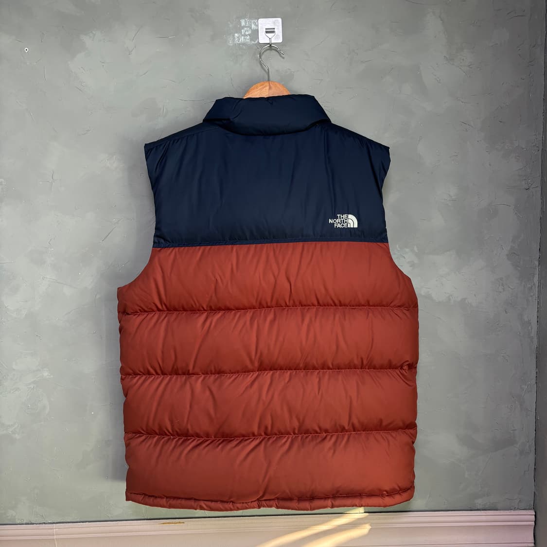 노스페이스 700 눕시 구스다운 패딩조끼 네이비 마룬 상품이미지6
