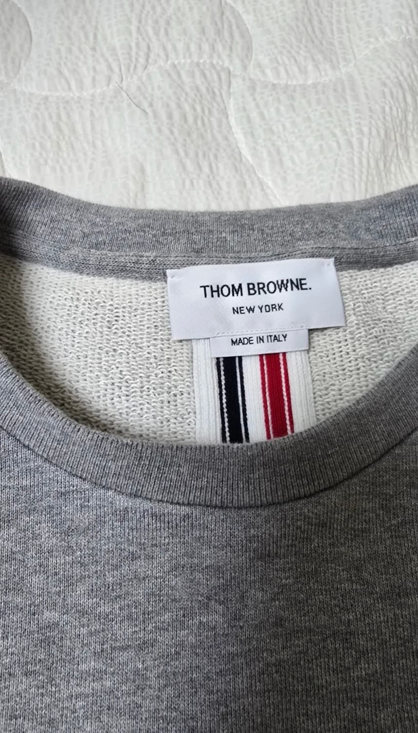 (실착 1회, 사이즈4) 톰브라운 백삼선 맨투맨  상품이미지3