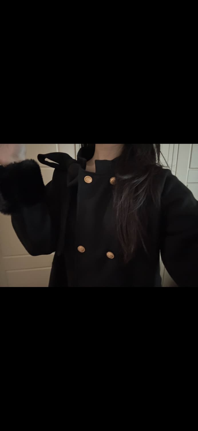 퍼 트리밍 케이프 하프코트 블랙 상품이미지4