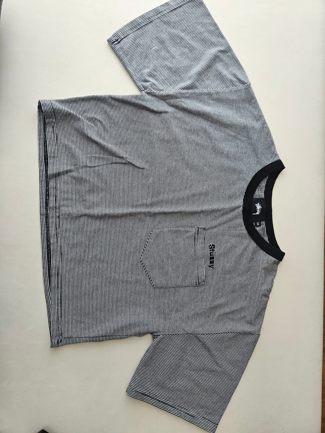 스투시 스트라이프 크롭티셔츠 상품이미지1