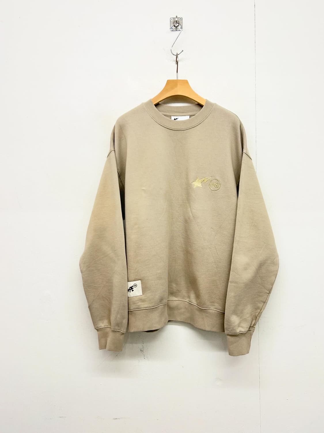 BAPE X Highsnobiety 오버핏 맨투맨 상품이미지1