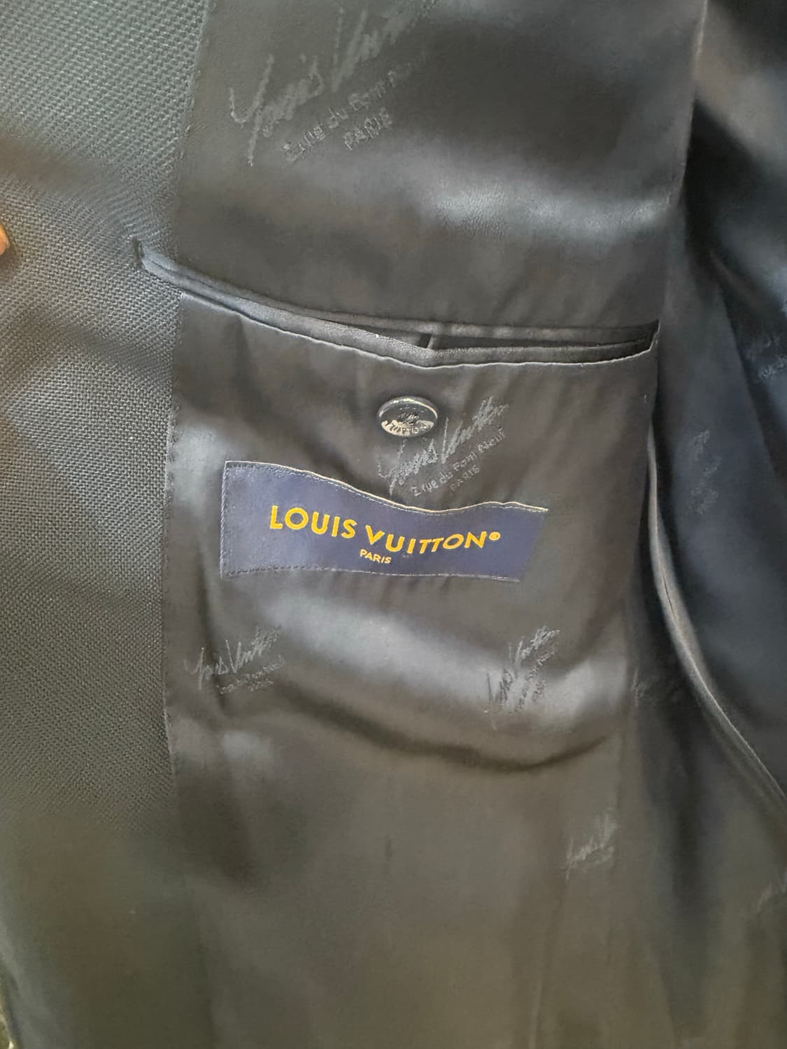 50/100-105/24fw 정품 루이비통 자켓 팝니다 상품이미지3