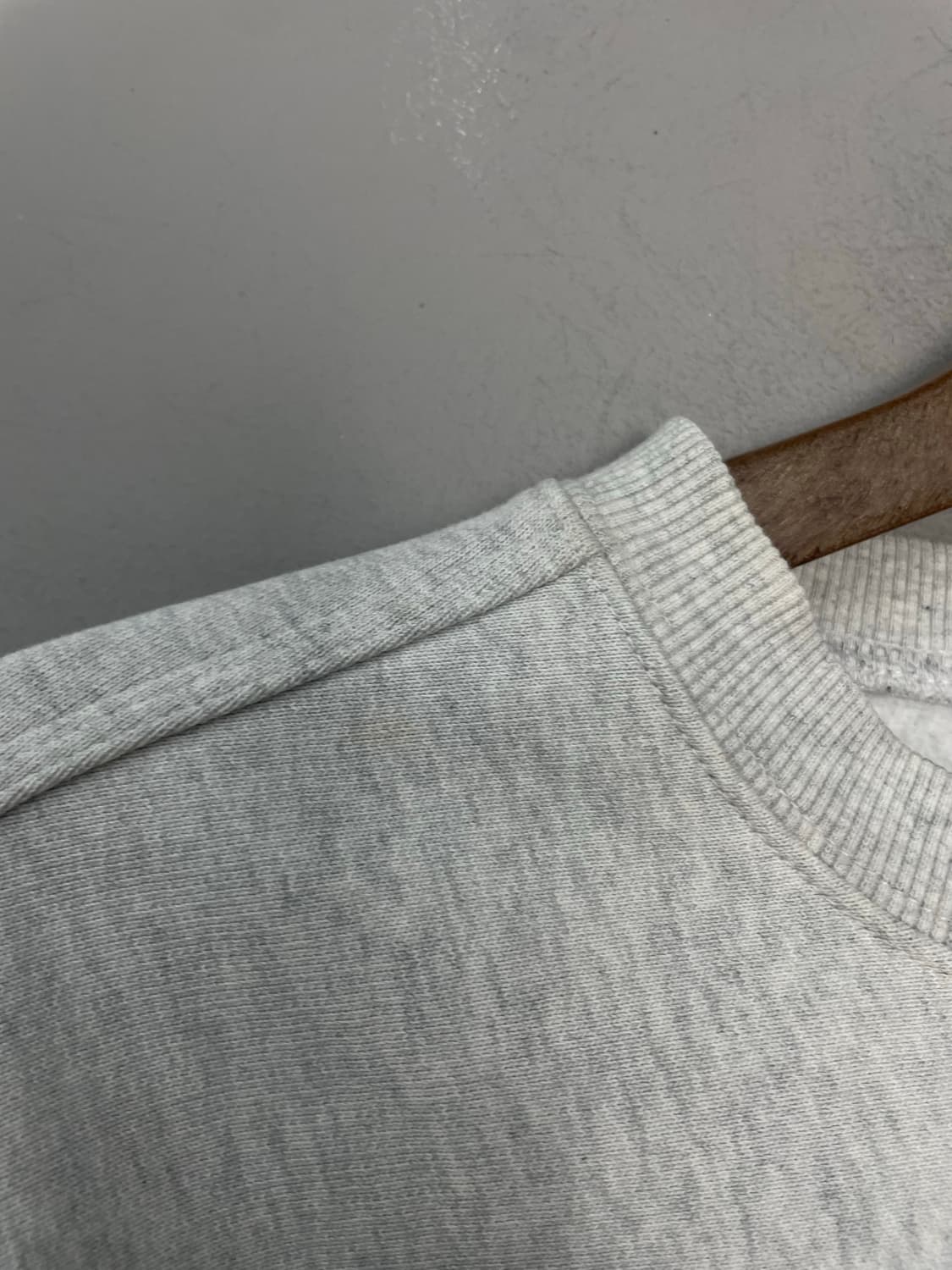 칼하트 WIP 아메리칸 스크립트 맨투맨 H2567 상품이미지7