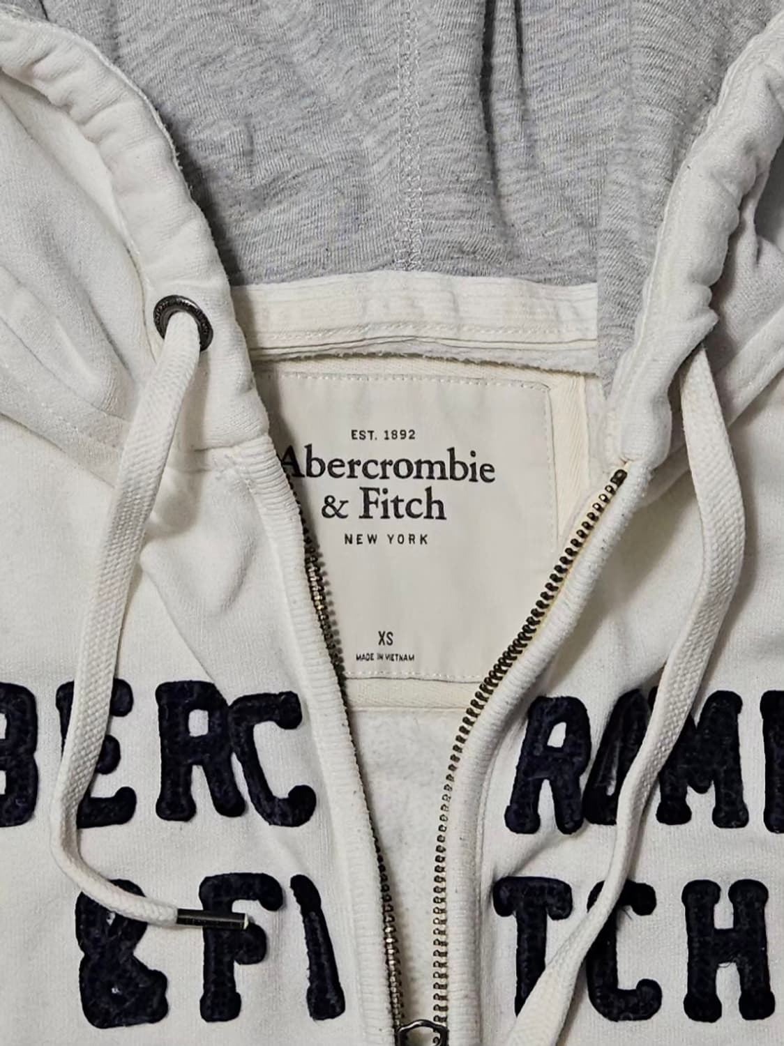 아베크롬비 화이트 딱붙 후드집업 XS 상품이미지4