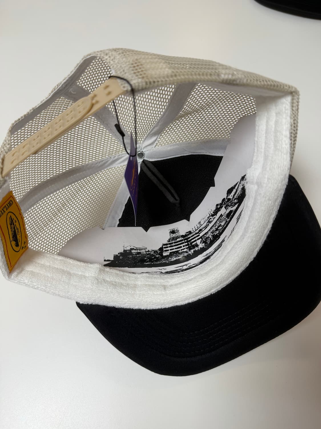 Crtz 코르테이즈 corteiz 메쉬캡 트러커 상품이미지2