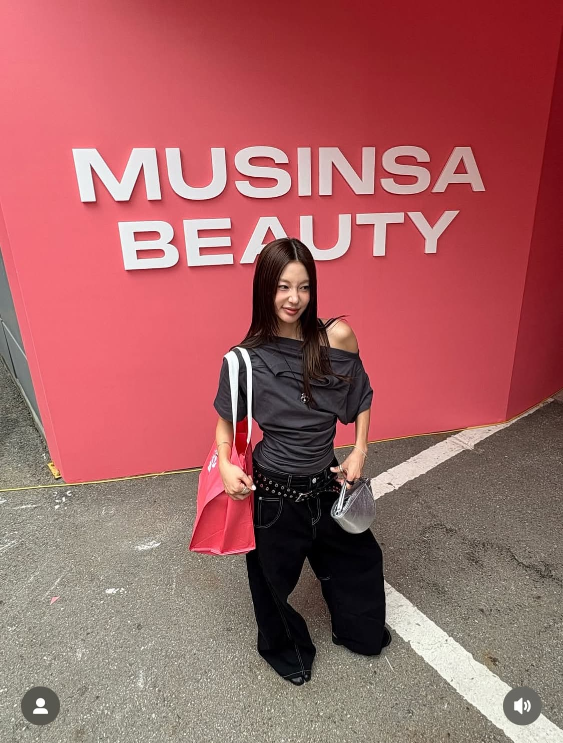 Lcdc 백 컷아웃 티셔츠 (차콜) 상품이미지3