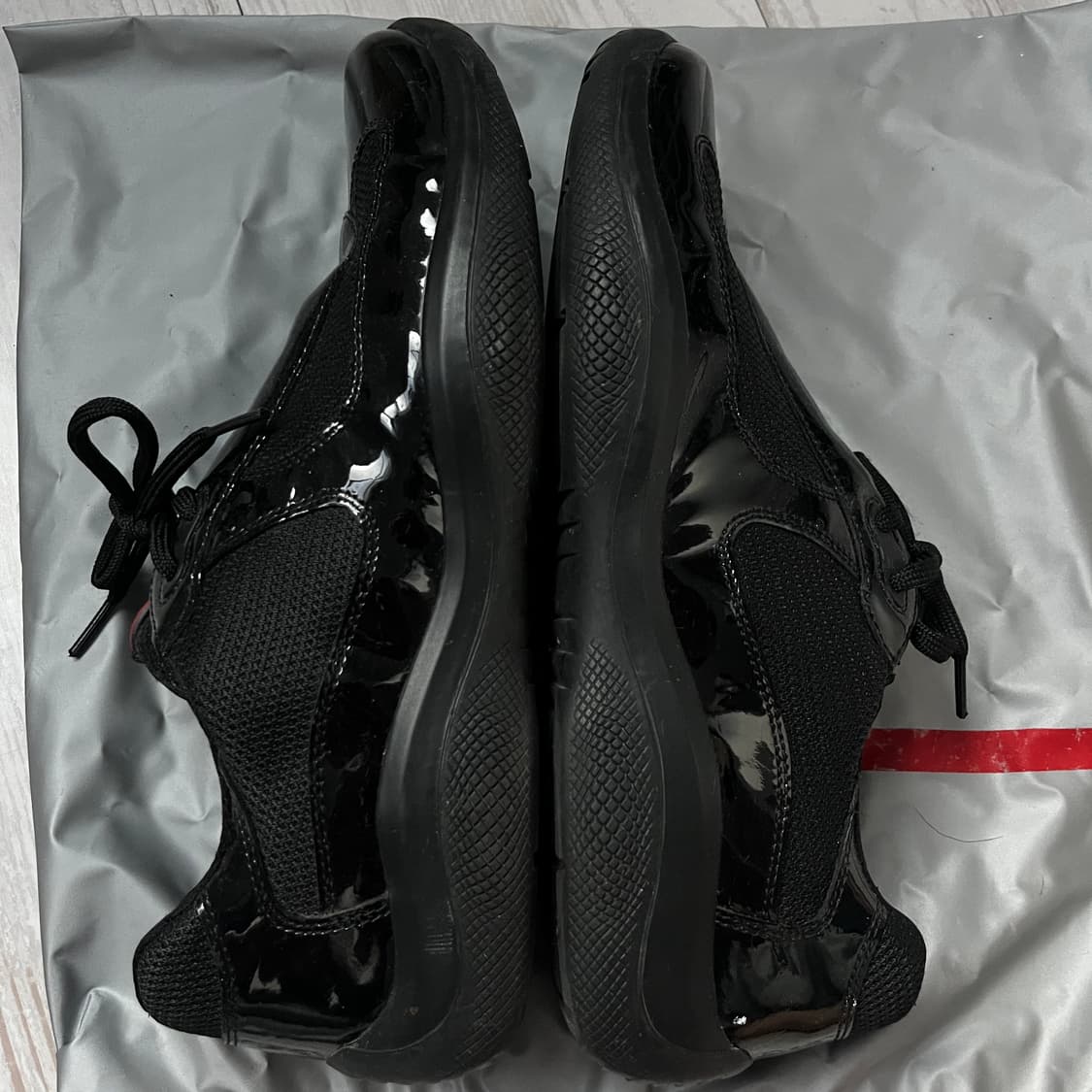 프라다 아메리카컵 블랙(유광) 빈티지 UK8 270 상품이미지5