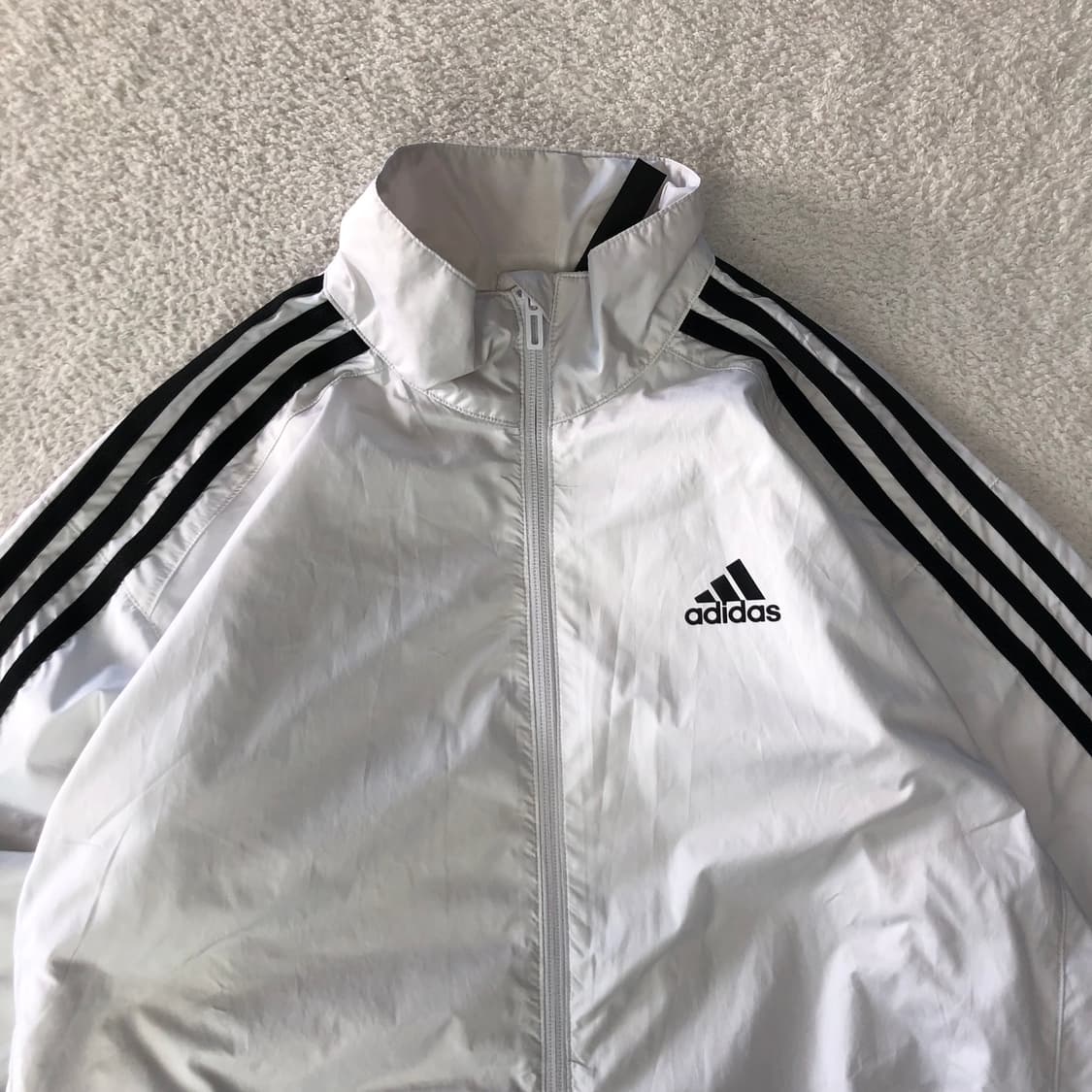 아디다스 화이트 바람막이 상품이미지3