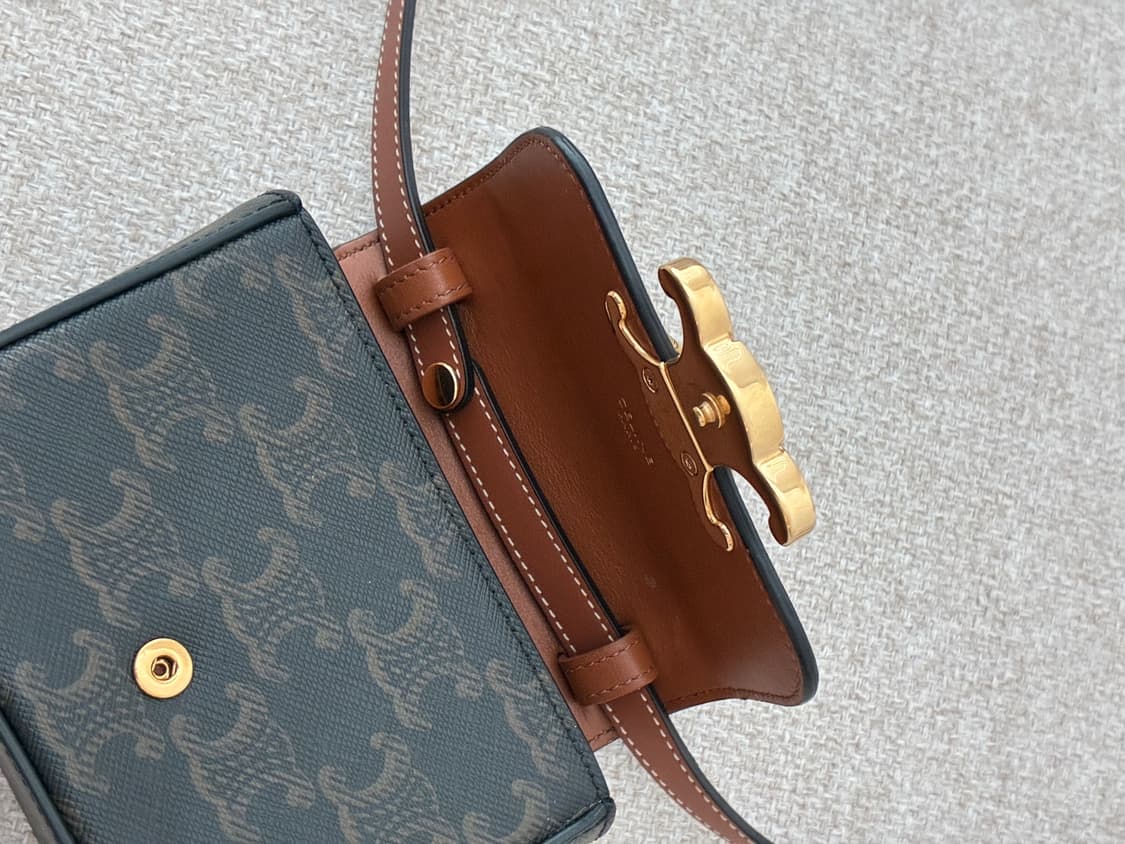 셀린느 트리옹프 미니백 상품이미지3