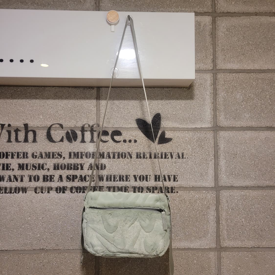 나이키 인조퍼 크로스백 상품이미지1