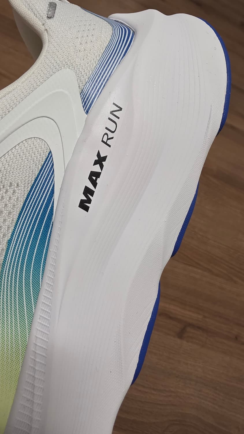 스케쳐스 26ss 여성 맥스런 화이트 상품이미지6