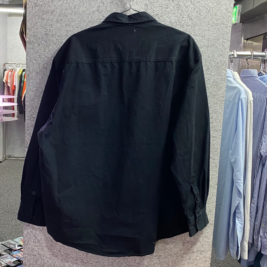 칼하트 패치로고 투포켓 블랙 셔츠 B3164 상품이미지4