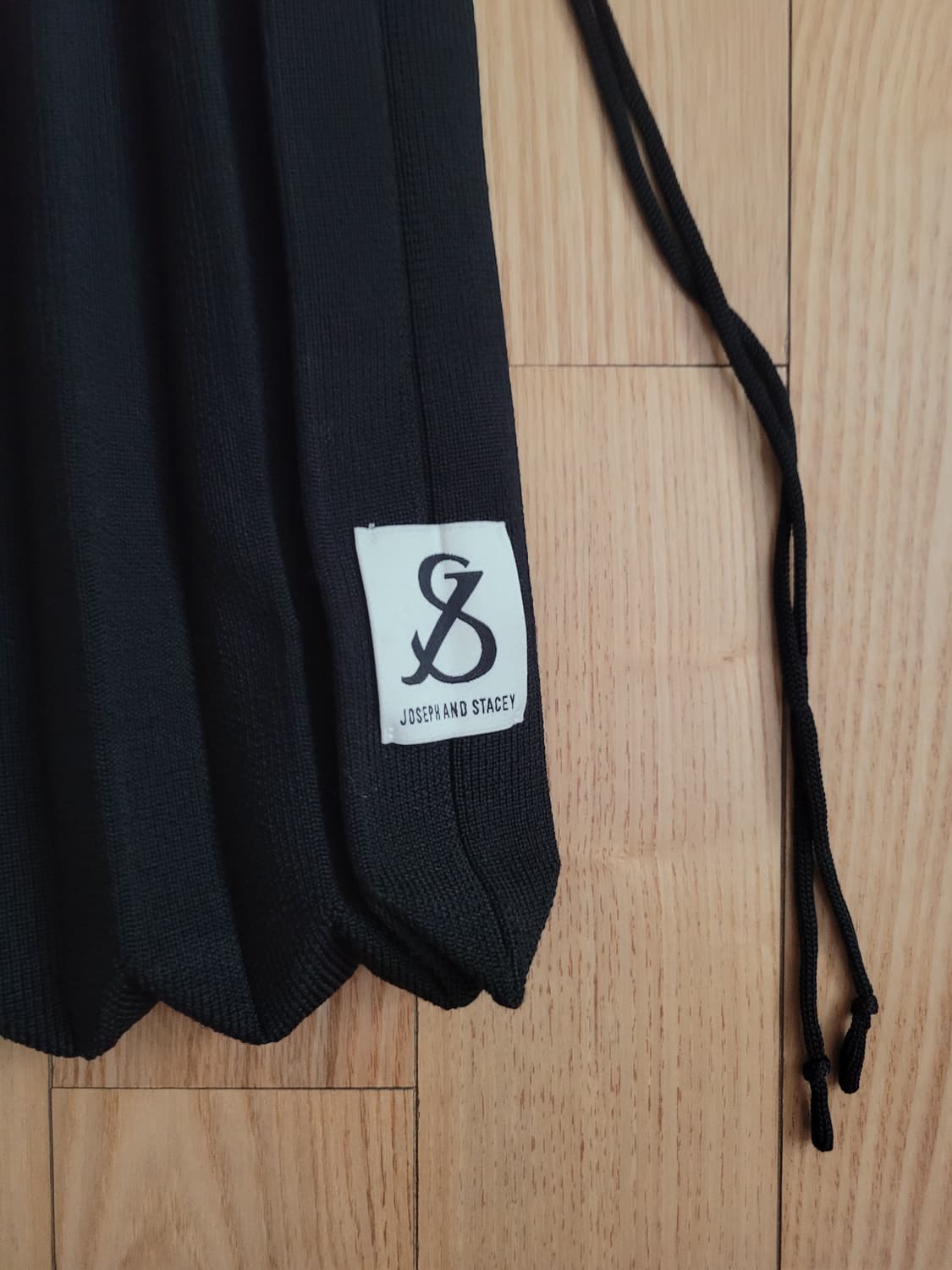 조셉앤스테이시 플리츠 니트가방 블랙 M 상품이미지2