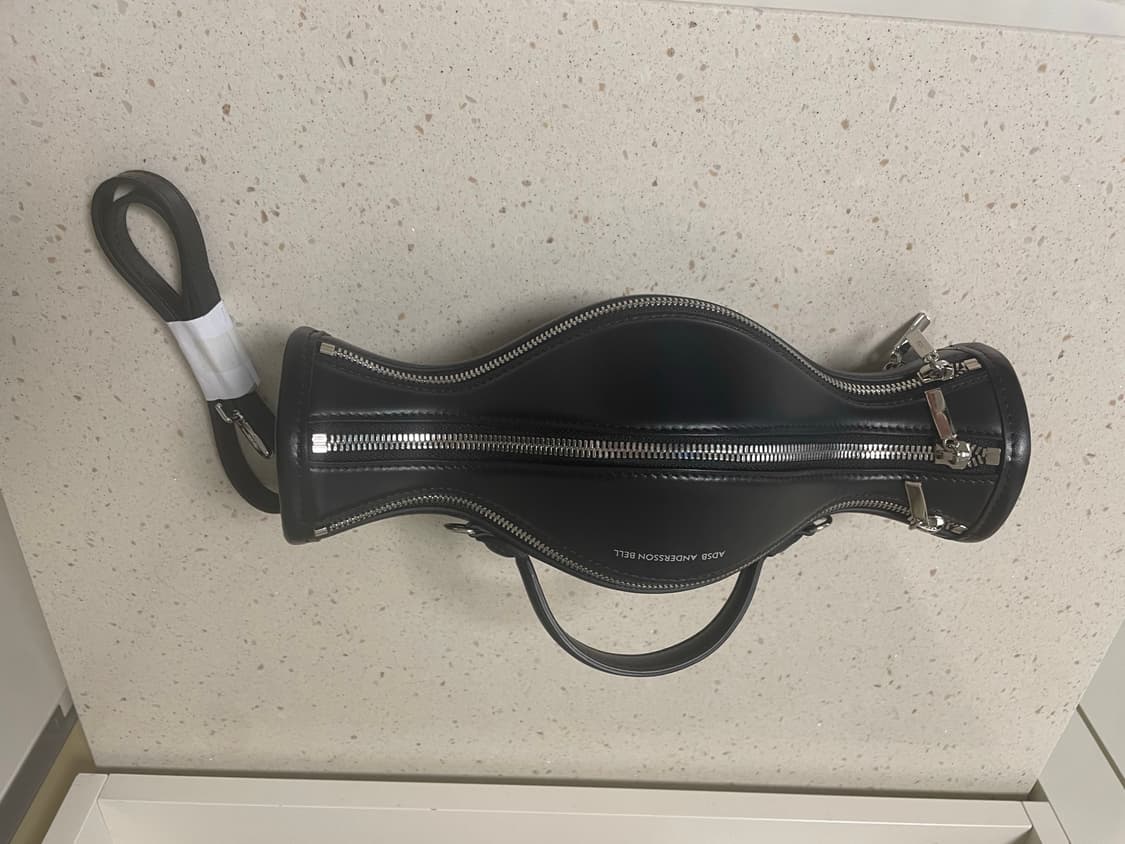 앤더슨벨 미니 바소 백 블랙 상품이미지1