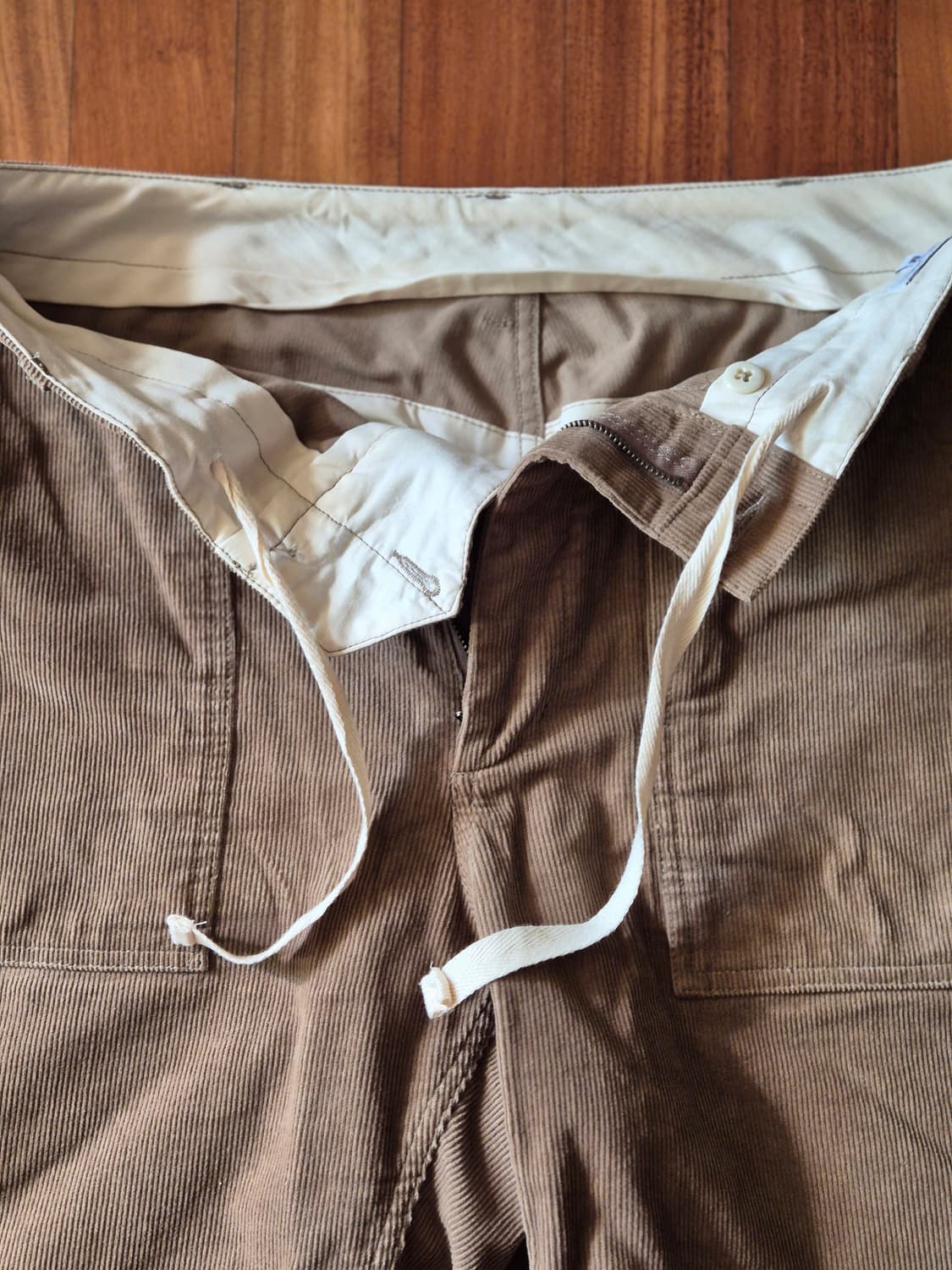 엔지니어드가먼츠 코듀로이 퍼티그 반바지 상품이미지3