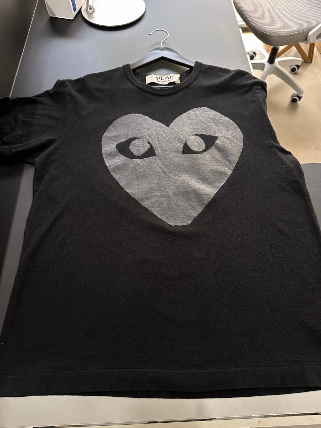 꼼데가르송 빅 백로고 플레이 하트 반팔티 상품이미지6