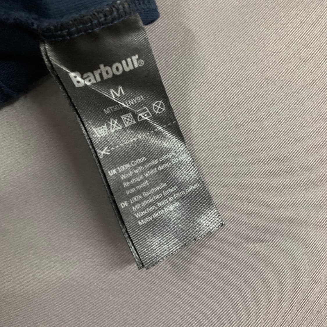 M 바버 인터내셔널 슬림핏 스몰 로고 반팔티 상품이미지5