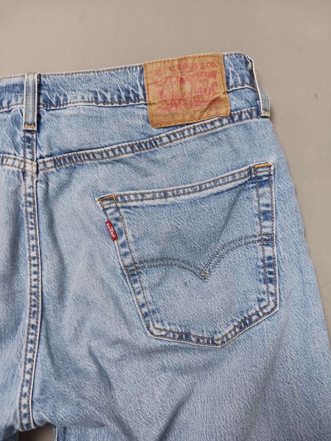 [34] 리바이스 502 연청 레귤러 테이퍼드진 청바지 상품이미지9