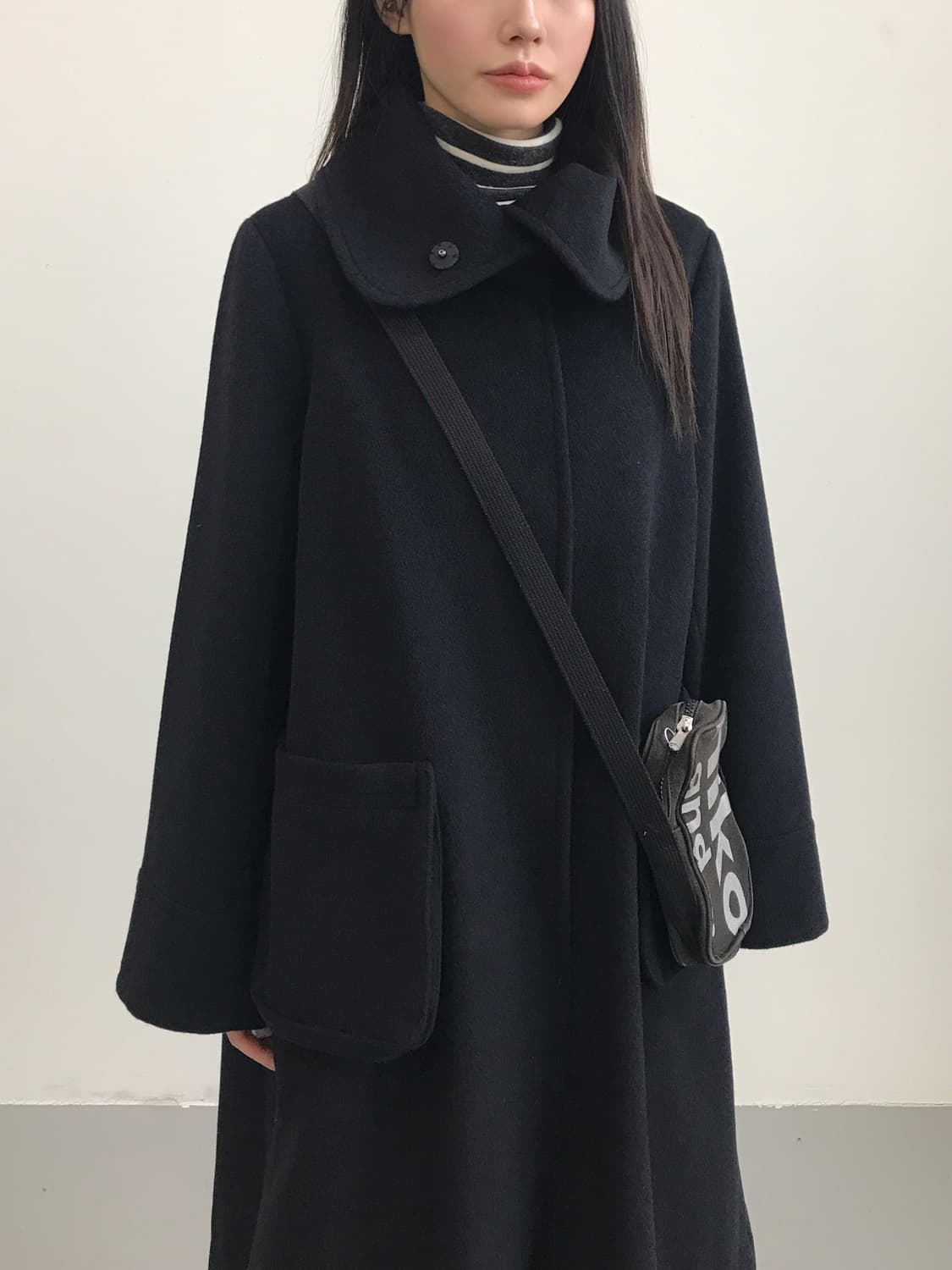 Angora Blend Black High-Neck Long Coat 상품이미지2