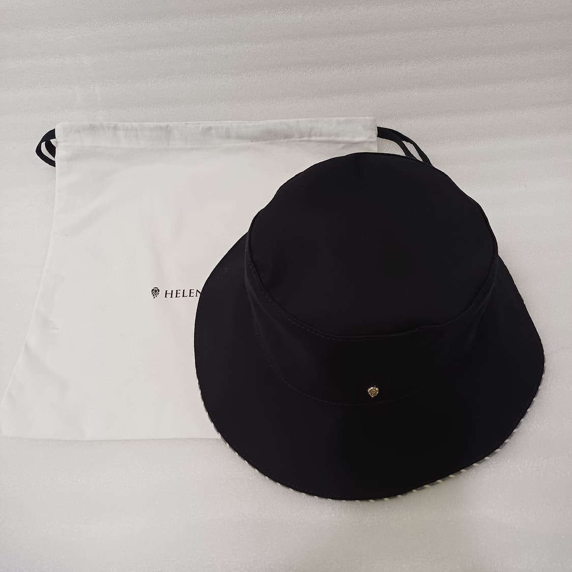정품 헬렌카민스키 버킷햇 벙거지 모자 블랙 거의새것 사랑봉봉 상품이미지2