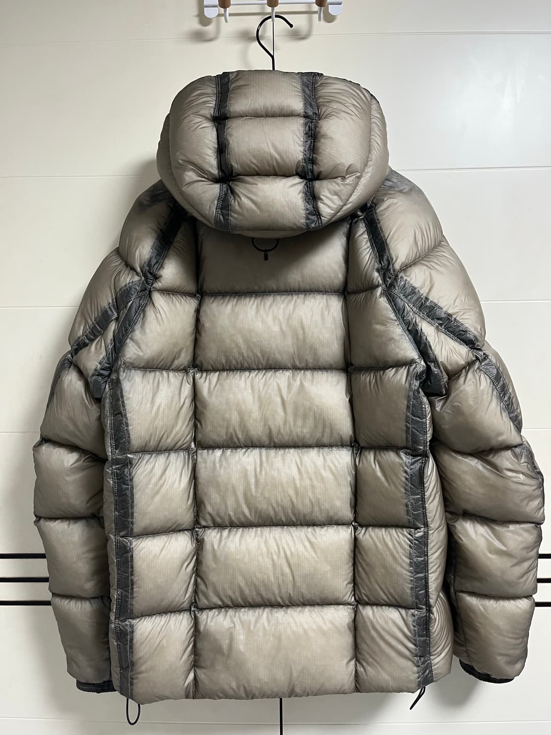 CP컴퍼니 디디쉘 빈티지 카키베이지 24FW 상품이미지7