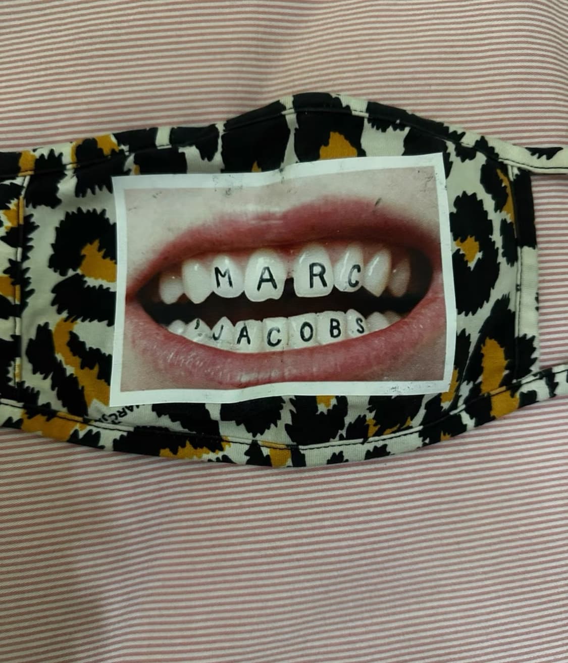 마크제이콥스 로고 그릴즈 프린트  레오파드 마스크 상품이미지5