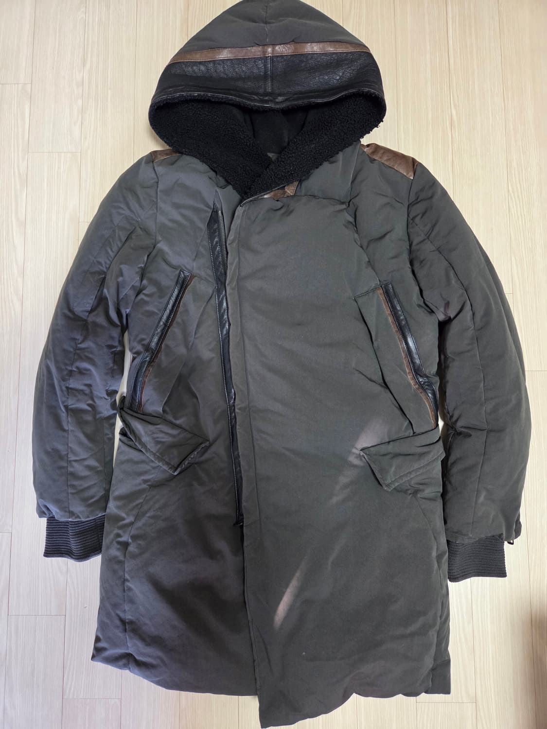 시스템옴므 가죽믹스 구스다운 패딩 상품이미지1