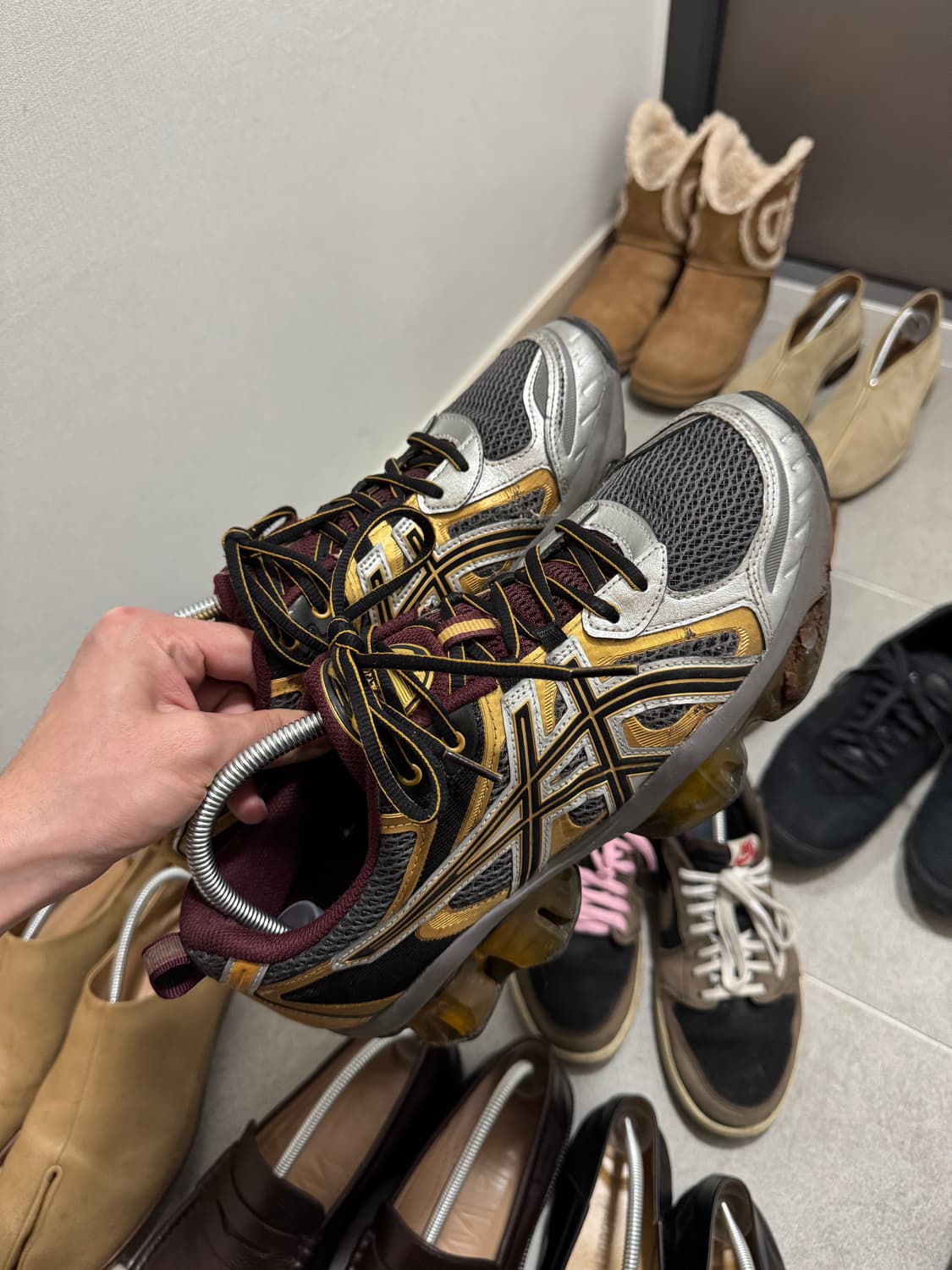 아식스 젤 퀀텀 키네틱 카본 퓨어 골드 상품이미지1