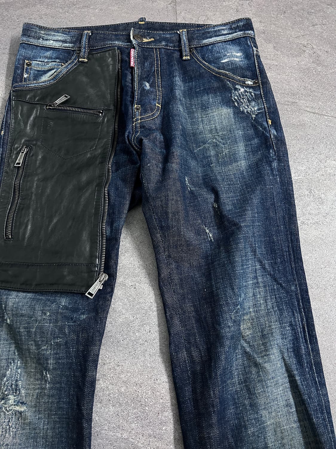 디스퀘어드2 11fw 루키 3 레더 판넬 데님 팬츠 상품이미지4