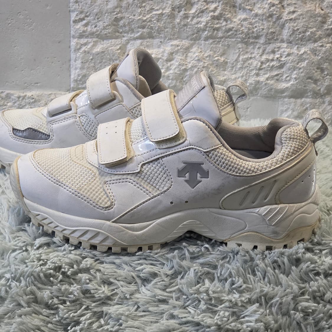 3q-20:데상트 S7129LCR90 여성 벨크로 트레일 스니커즈(240 상품이미지2