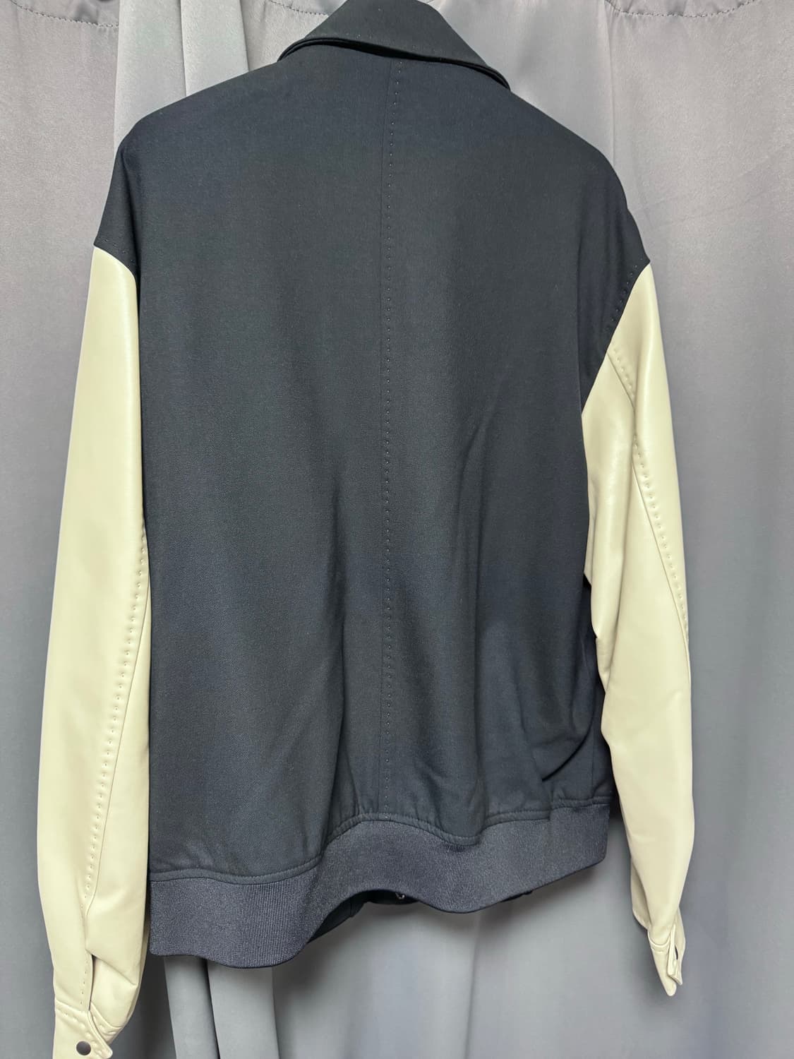 인템포무드 러닝 스티치 스타디움 점퍼_네이비 상품이미지2