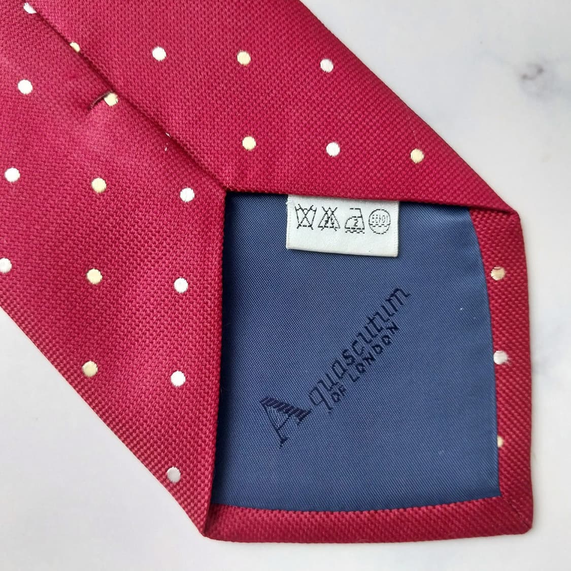 아쿠아스큐텀 실크 레드 도트 패턴 넥타이 9.5cm A+등급 K2031
 상품이미지6