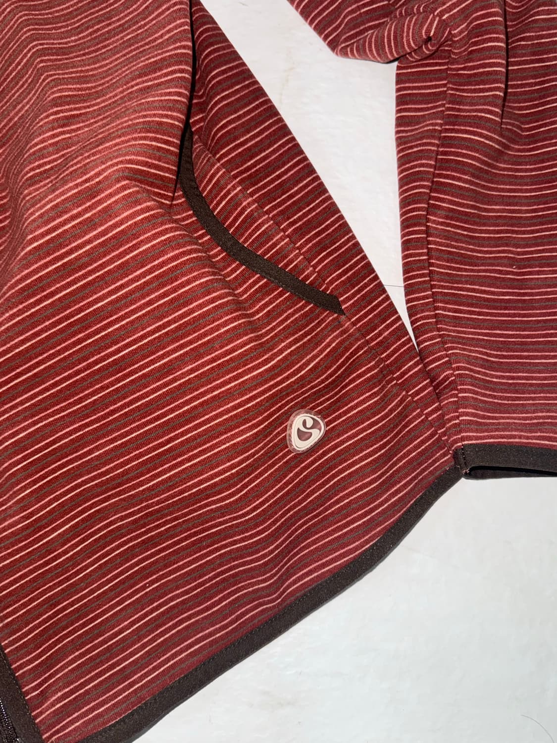 코이세이오 스트라이프 플리스 집업 레드 상품이미지3