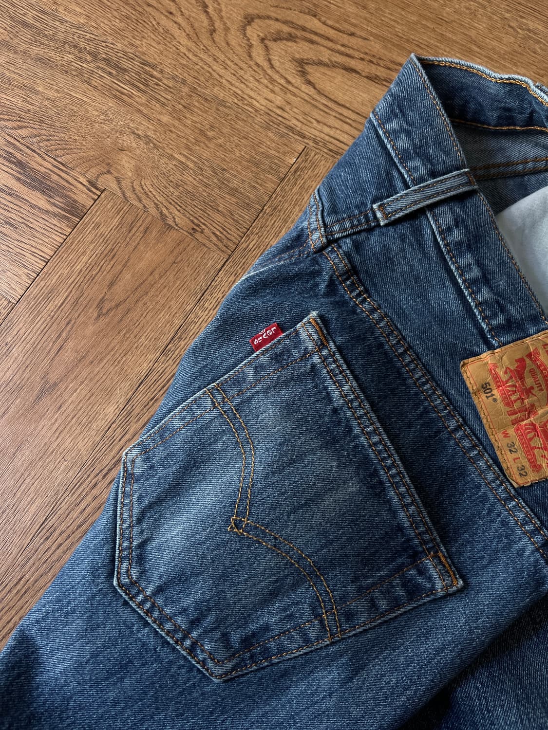 [32]리바이스 501 미디엄블루 워싱 스트레이트 데님 팬츠 상품이미지6