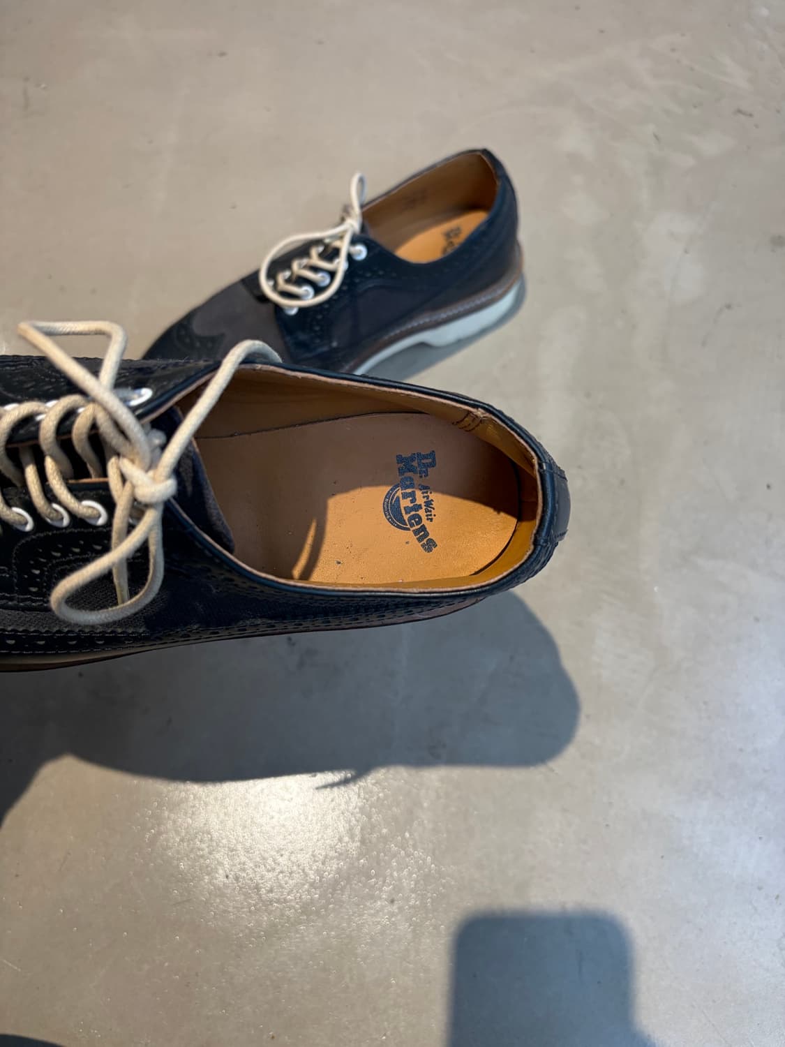 250) Dr. Martens 알프레드 캔버스 윙팁 슈즈 상품이미지3