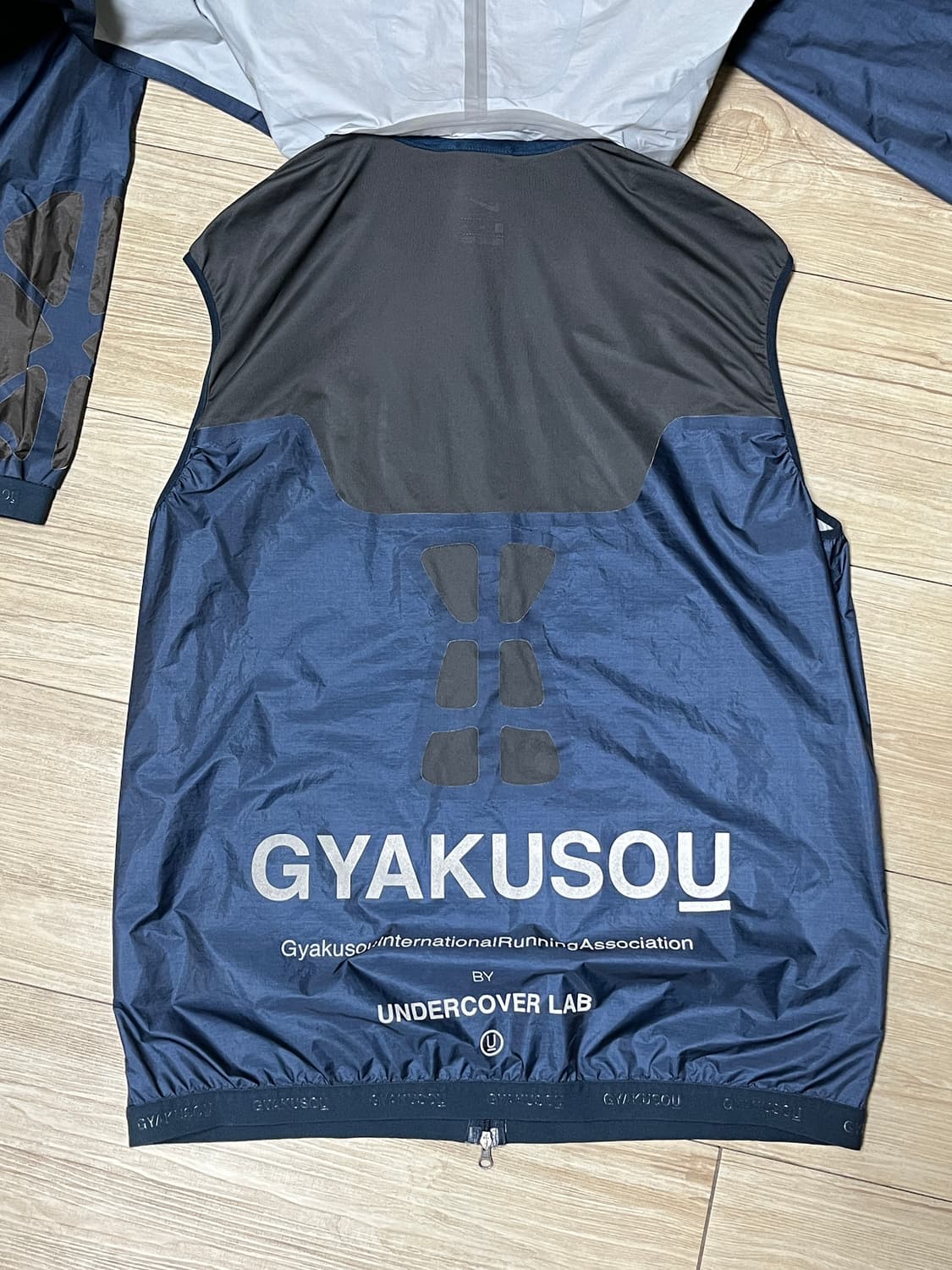 나이키 언더커버 갸쿠소우 콜라보 바람막이 상품이미지3