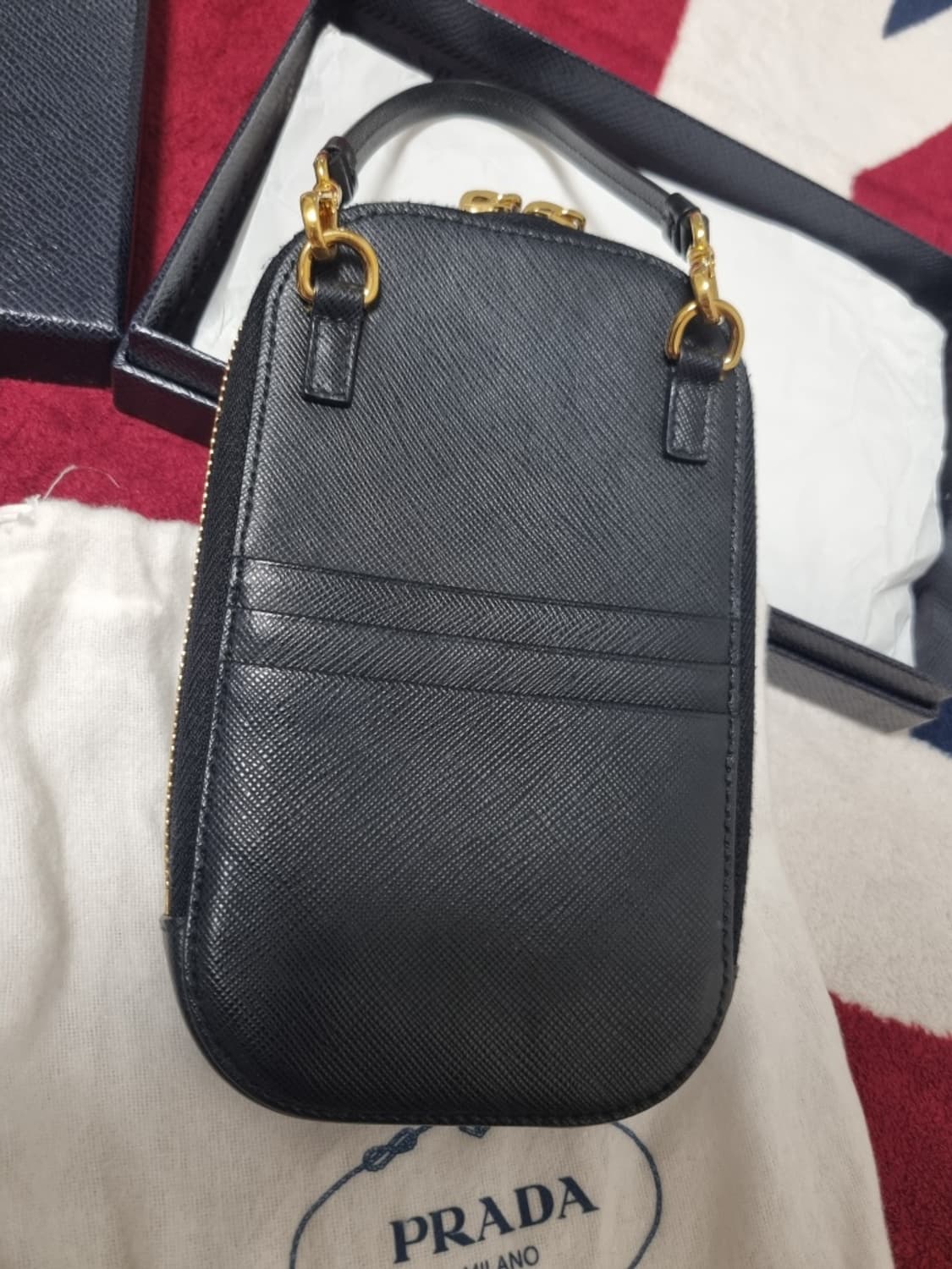 프라다 사피아노 레더 폰홀더백 상품이미지3