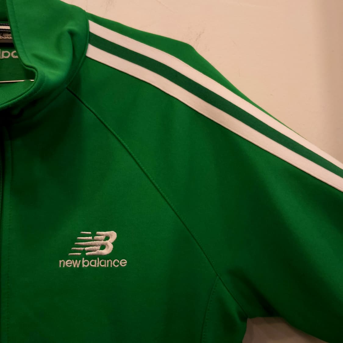 뉴발란스 레트로 그린 트랙 져지 상품이미지1