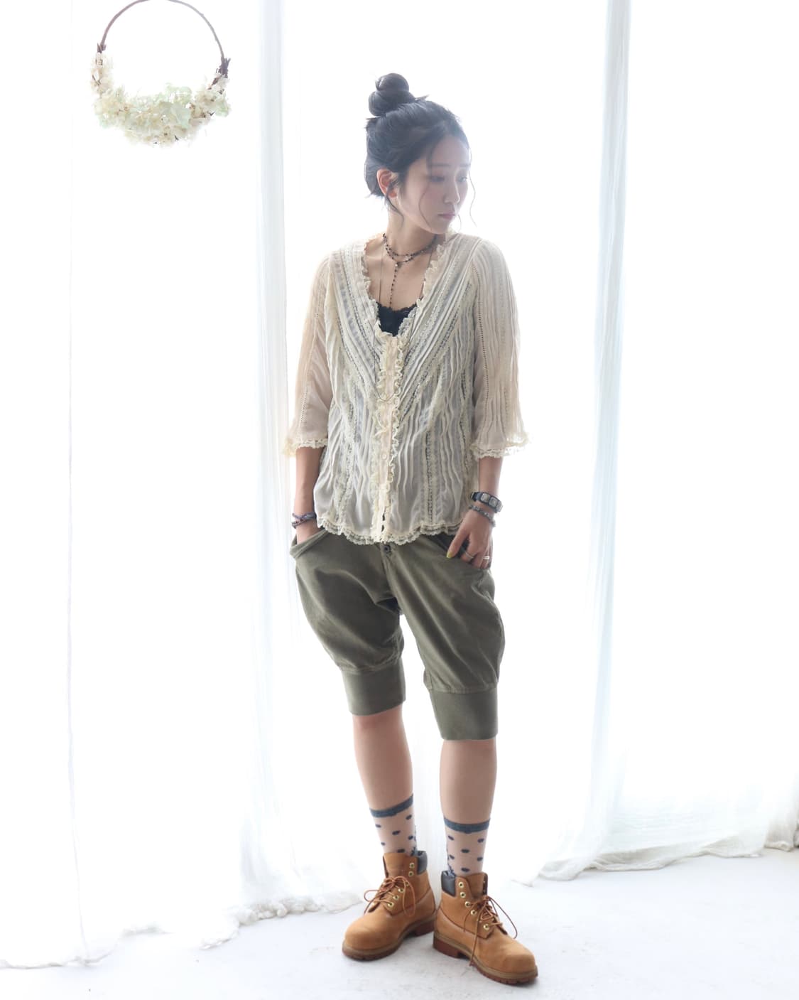 [Ray Beams] Lace Pintuck Frill Blouse 상품이미지2