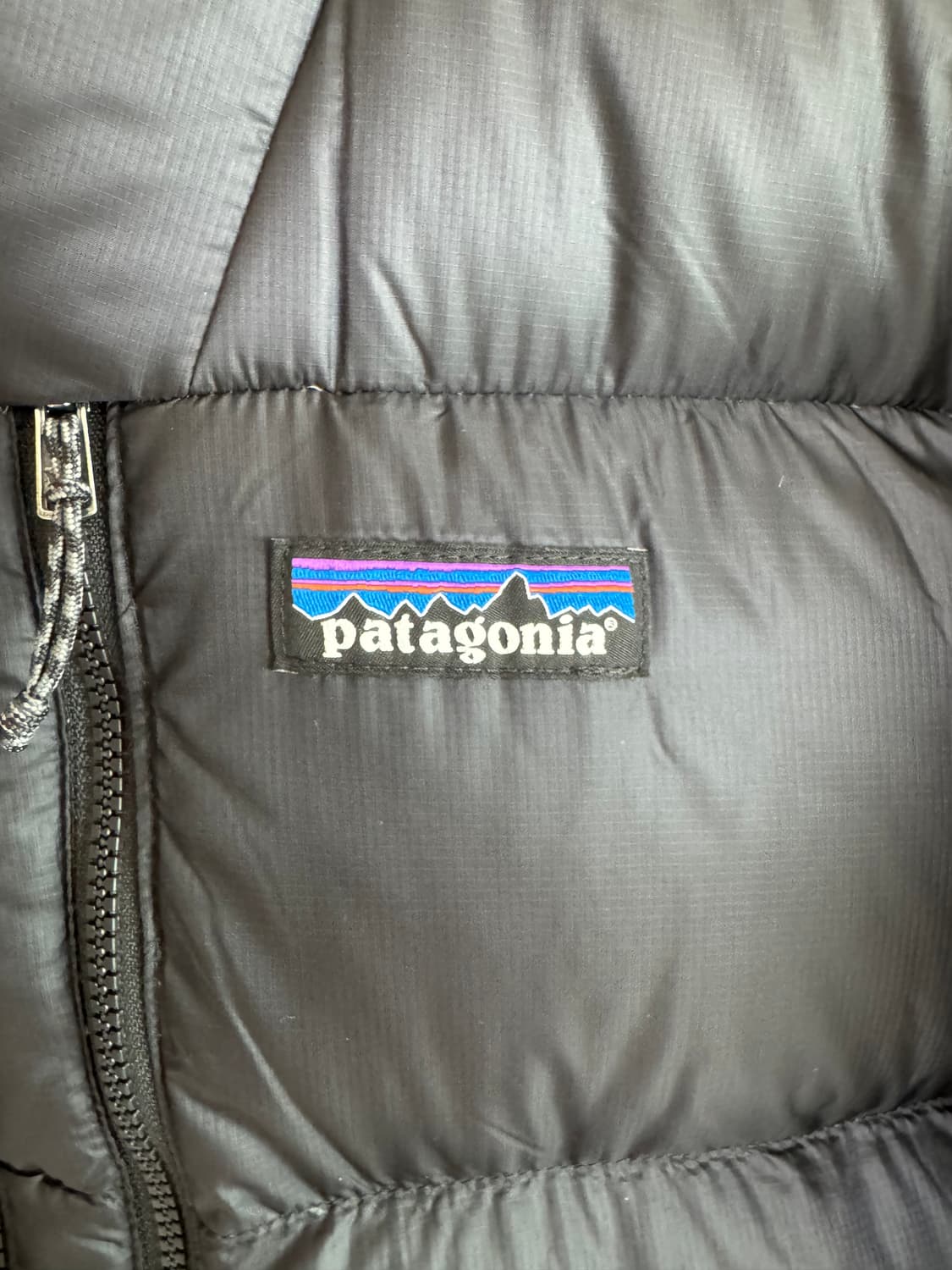 XL 24FW 파타고니아 피츠로이 블랙 다운 패딩 후드 상품이미지2