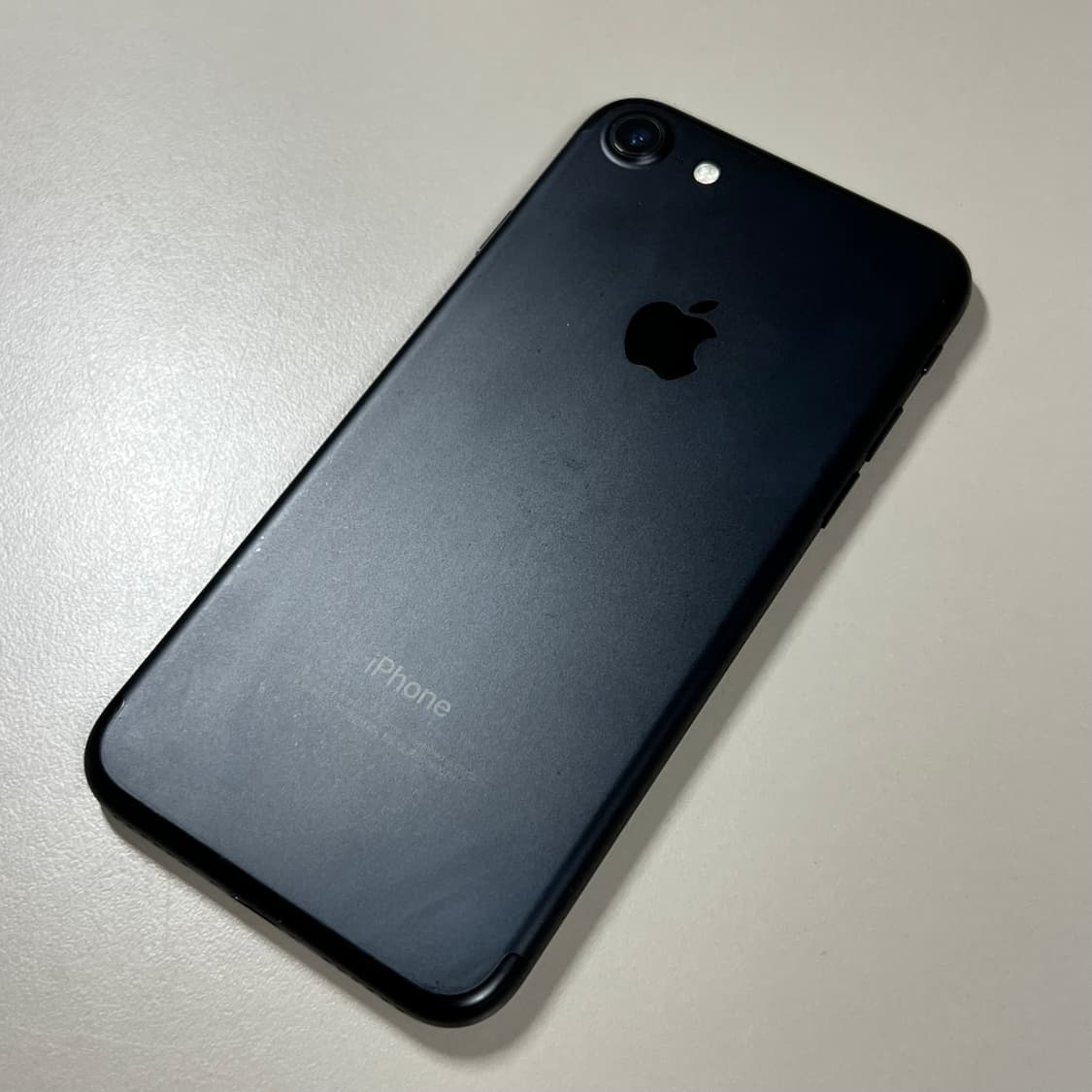 아이폰7 블랙 128 밧100 상품이미지2