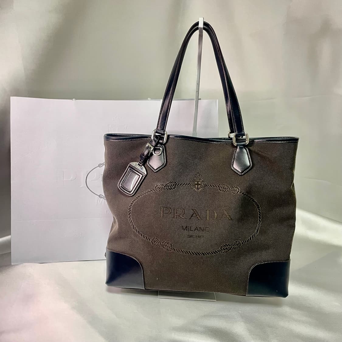 [A급] 프라다 캔버스 로고 숄더백 상품이미지1