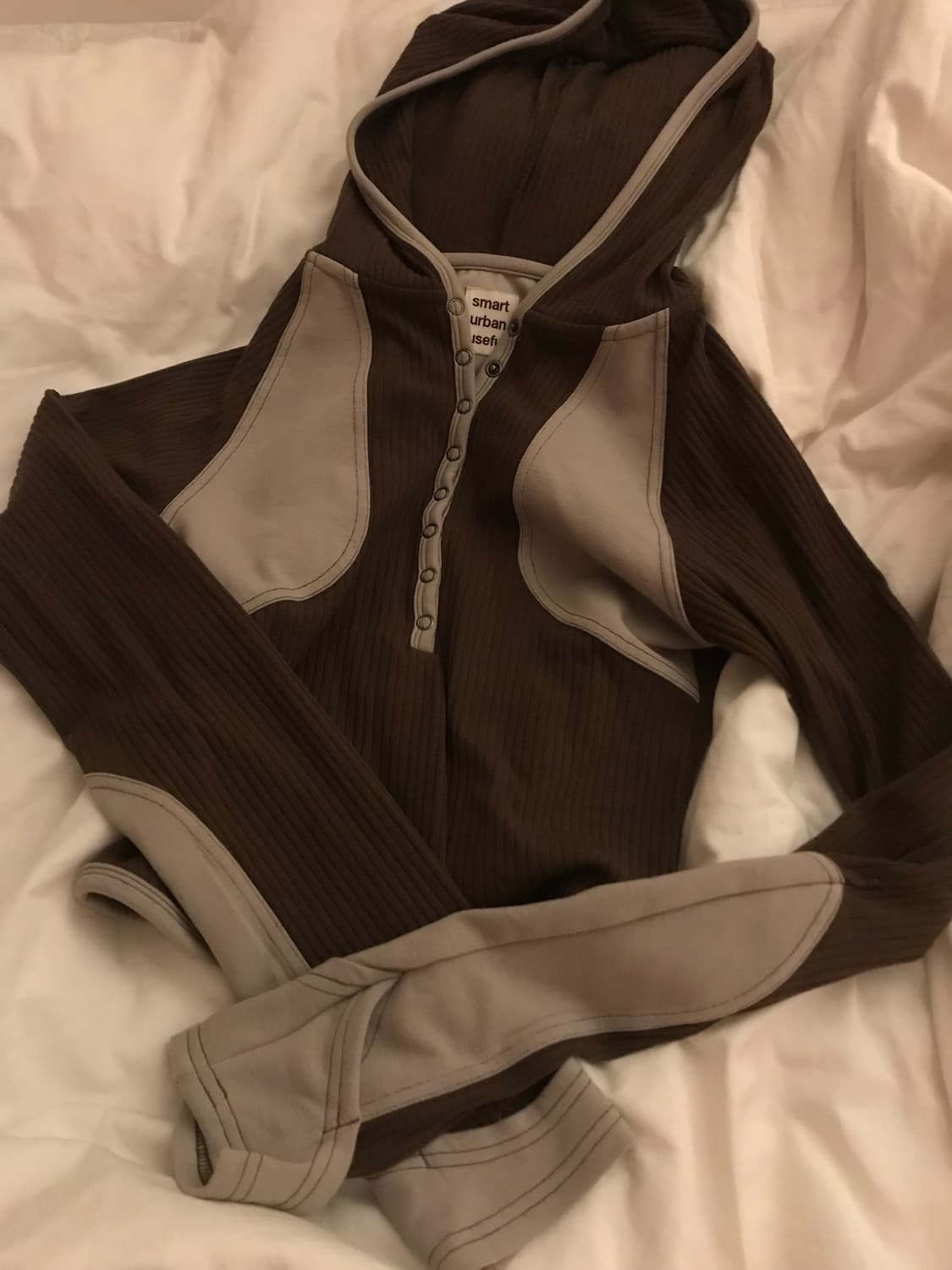 스마트어반유즈풀 코이세이오 스냅 후디 브라운 상품이미지3