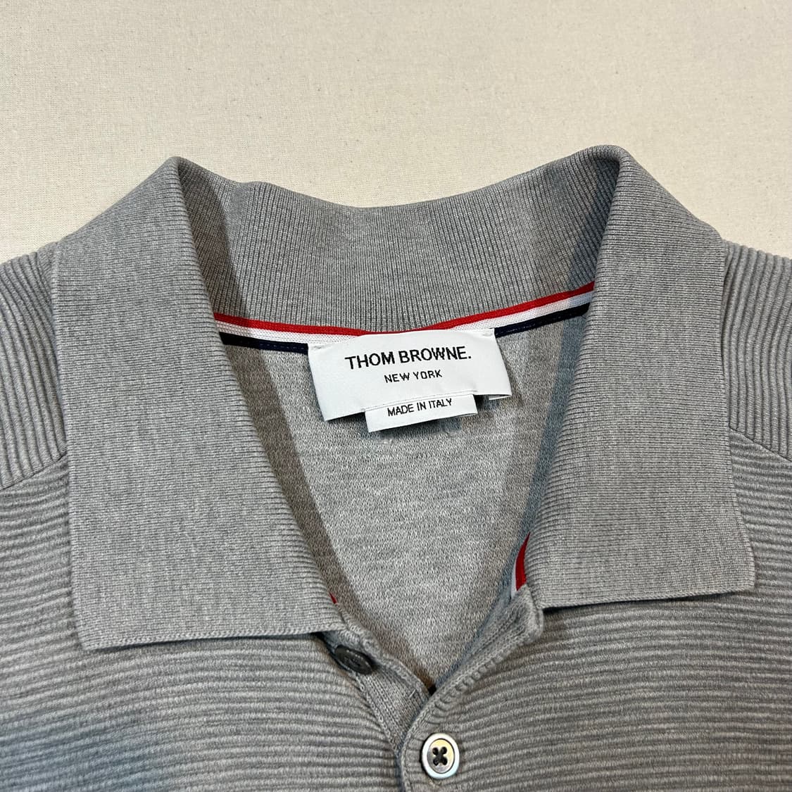 5) 톰브라운 오토맨 4-바 새들 슬리브 폴로 셔츠 상품이미지5