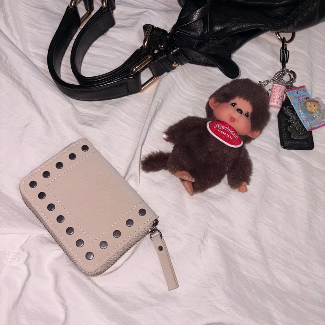 Pull & Bear studd wallet ivory 상품이미지1