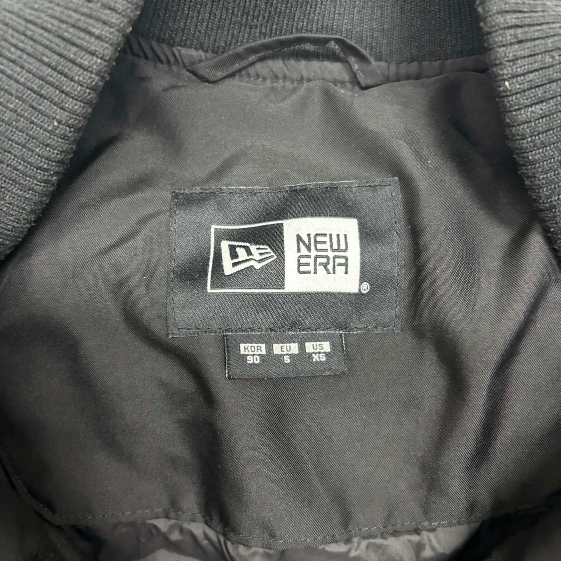 뉴에라 뉴욕 양키즈 빅로고 푸퍼 패딩 걸즈 자켓(S) 상품이미지4