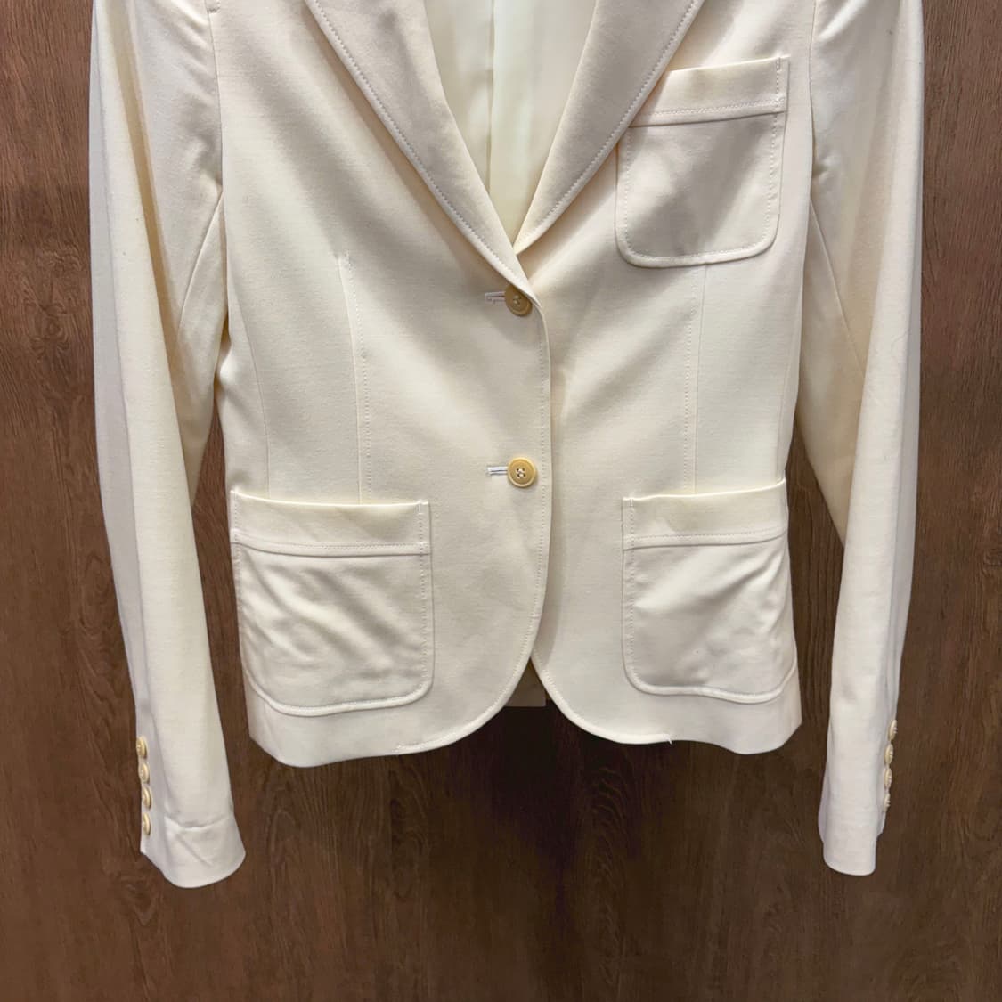 띠어리 울 스트레치 테일러드 자켓 노치드 라펠 카라 디테일 아이보리 상품이미지5