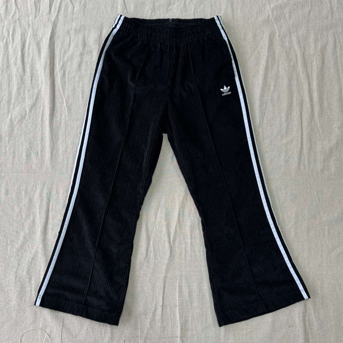 아디다스 골덴 코듀로이 플레어 부츠컷 팬츠 L 상품이미지1